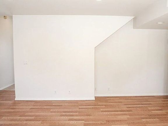 4th image of 3051 Augusta St Unit 15
