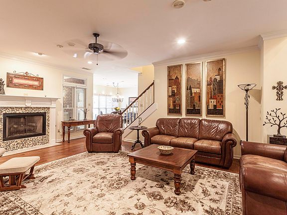 4th image of 4022 Davies Manor Dr