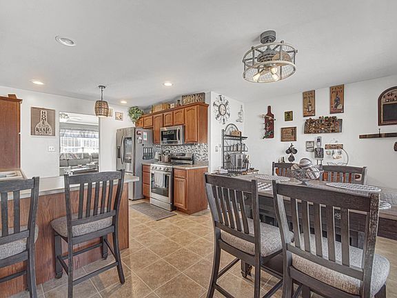 4th image of 11528 Kennedy Pl