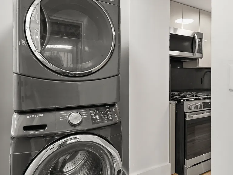 160 Putnam Ave #1 — Photo 3