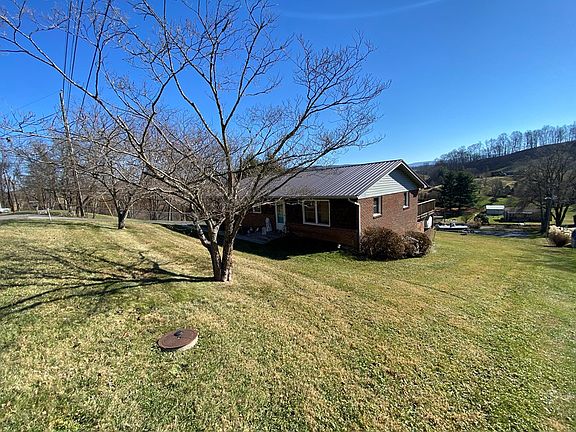 3rd image of 295 Rolling Hills Dr
