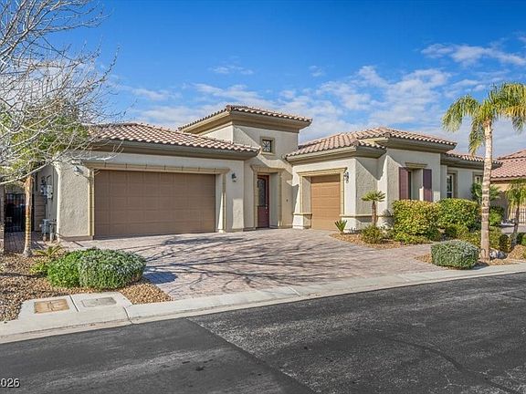 3rd image of 23 Tea Olive Dr