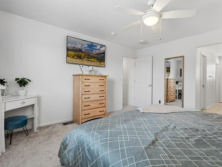 5576 Bexley Dr — Photo 14