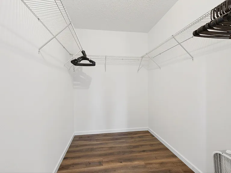 646 Fox Plains Dr — Photo 31