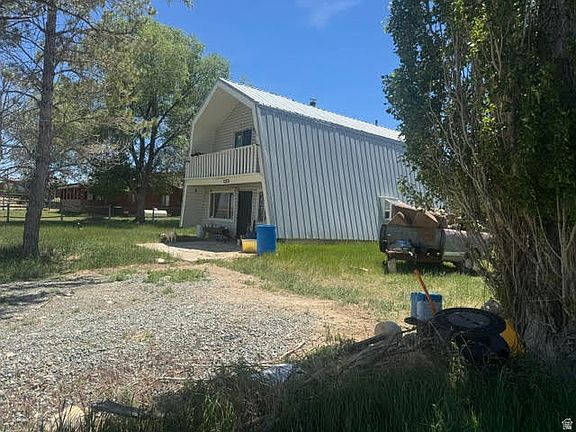 2nd image of 1478 E Arrowhead Ln