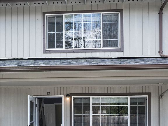 3rd image of 3311 Redwood Avenue #10