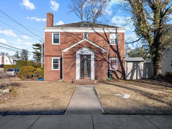 200 Asbury Avenue, Westbury, NY 11590