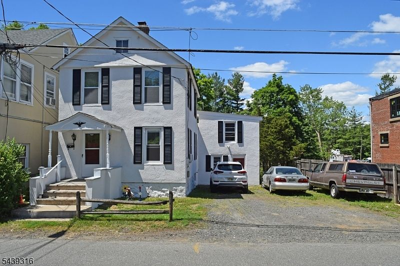 1st image of 19 West St