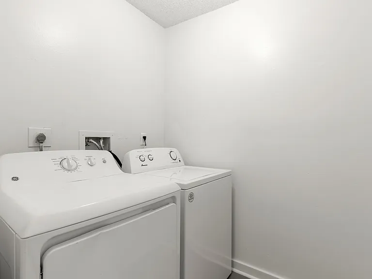Avana Lakeview — Photo 10