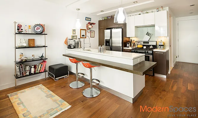 Sold by Modern Spaces | media 2