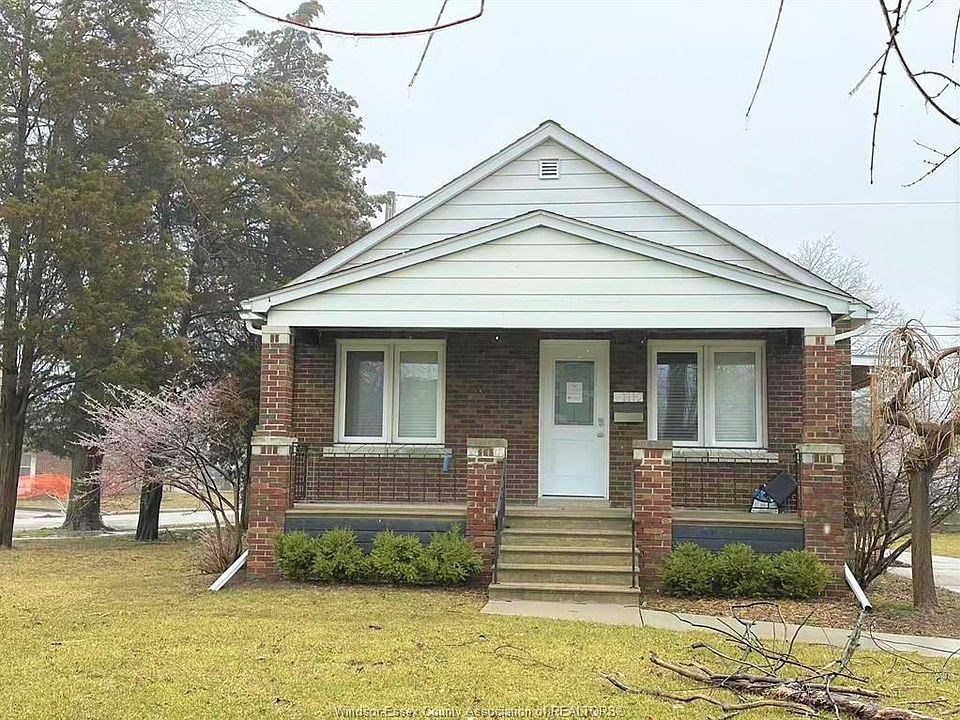 1st image of 1112 Eastlawn Ave