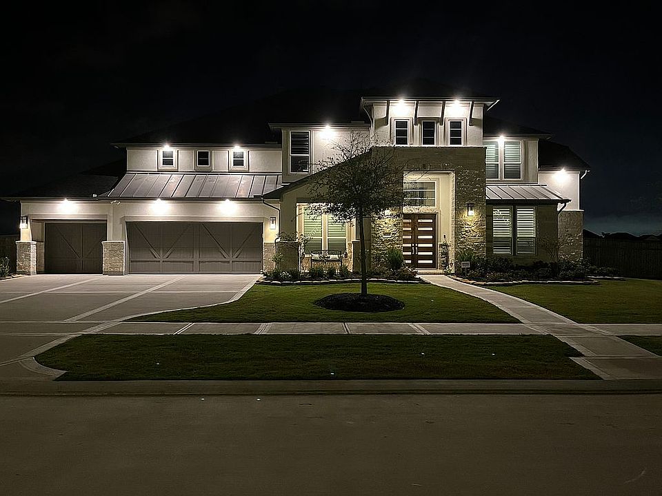 2nd image of 4710 Lake Crest Dr