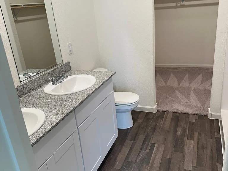1212 Riverwalk Dr — Photo 12