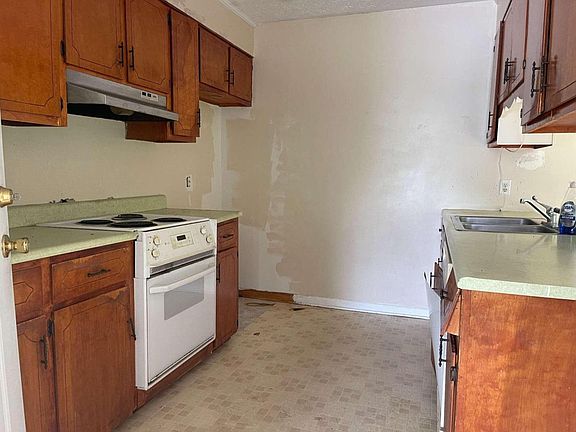 5th image of 54 Buford Road