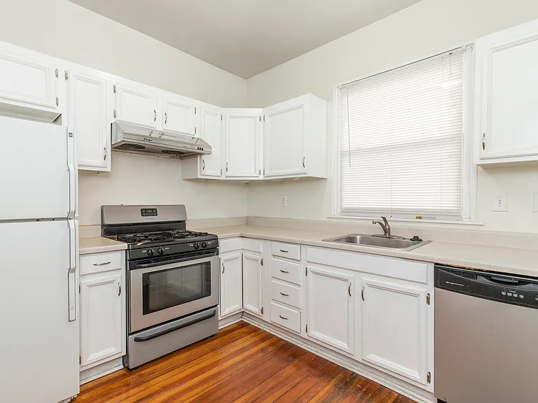 1631 S Lawrence St — Photo 3