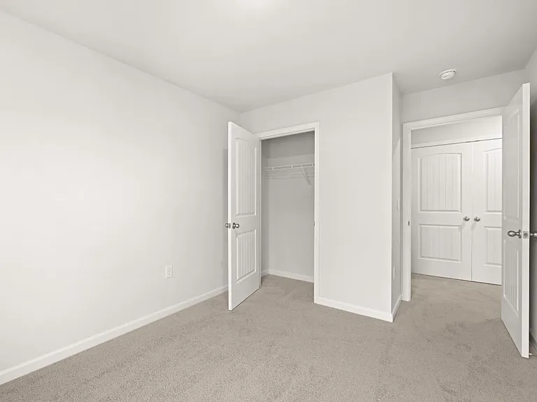 5976 Skylar Dr — Photo 34