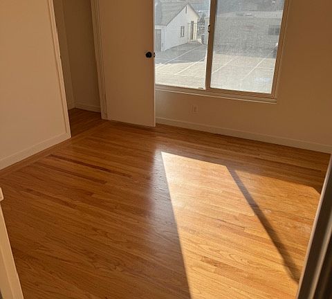 5th image of 464 Linden Ave APT 4