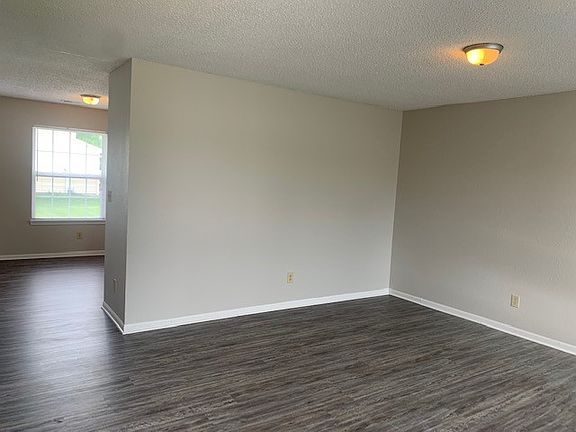 3021MetzLivingRoom1_05052021