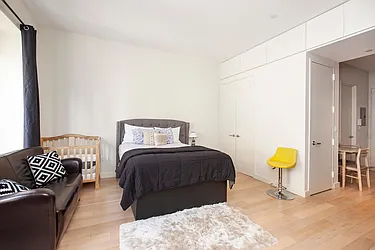 Sold by WIRE International Realty