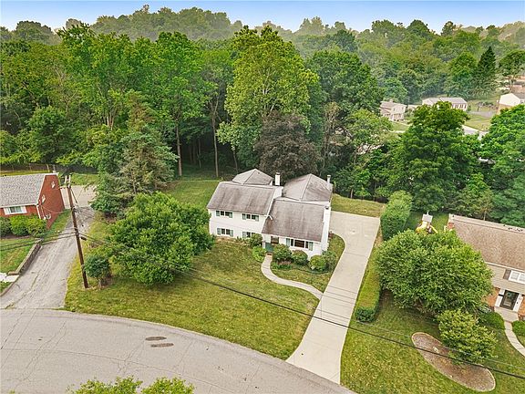 3rd image of 324 Haugh Dr