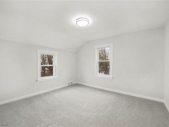 4th image of 312 Montrose Ave NW