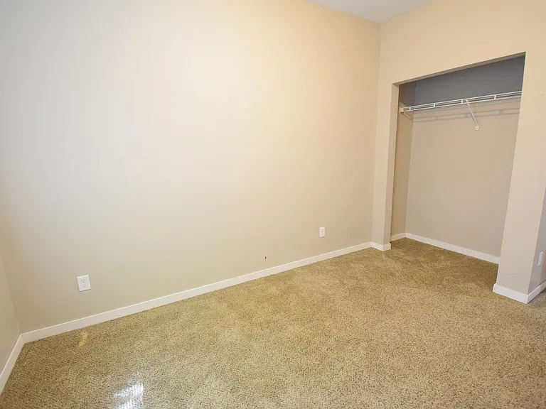 224 James Ave — Photo 22