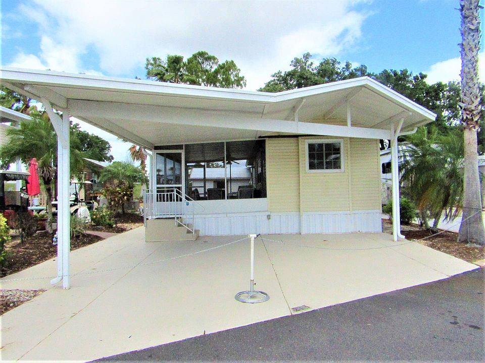 1st image of 213 Broken Woods Blvd