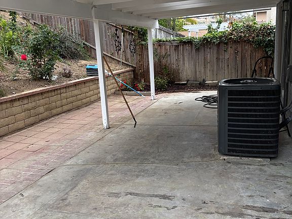 2nd image of 2561 Highgate Ct