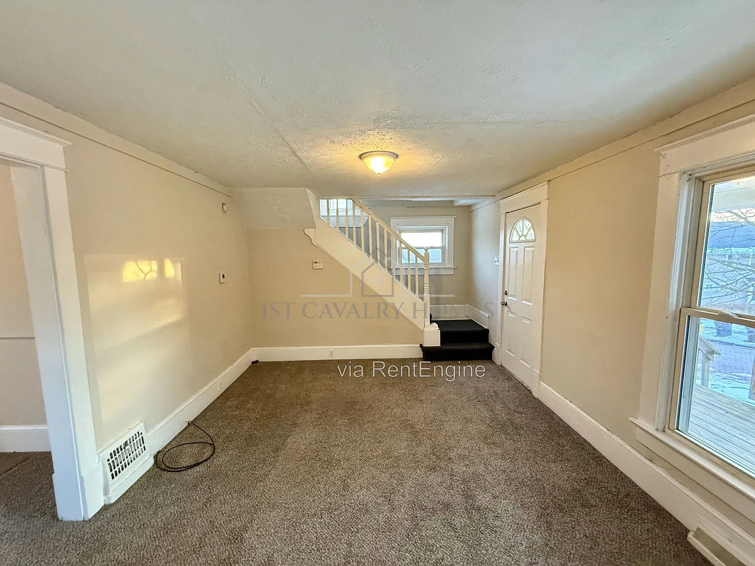 3 bed, 1.0 bath, $1,350 — Photo 3