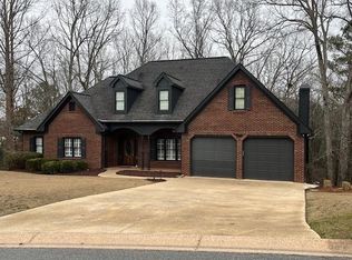 6086 Governors Walk Dr, Canton, GA 30115