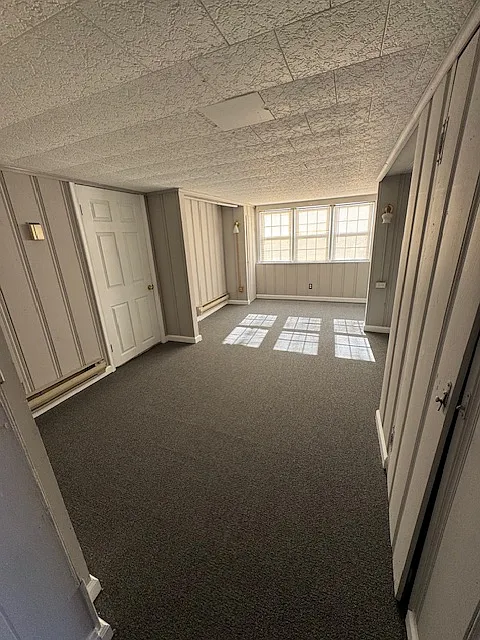 Building Photo - 206 E Maple Rd #A