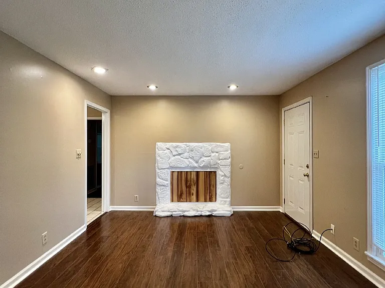 365 Welchwood Dr — Photo 6