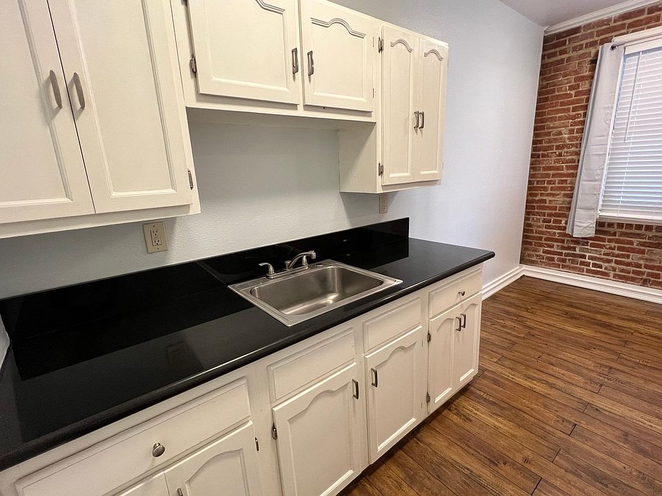 1st image of 637 N Bronson Ave #104