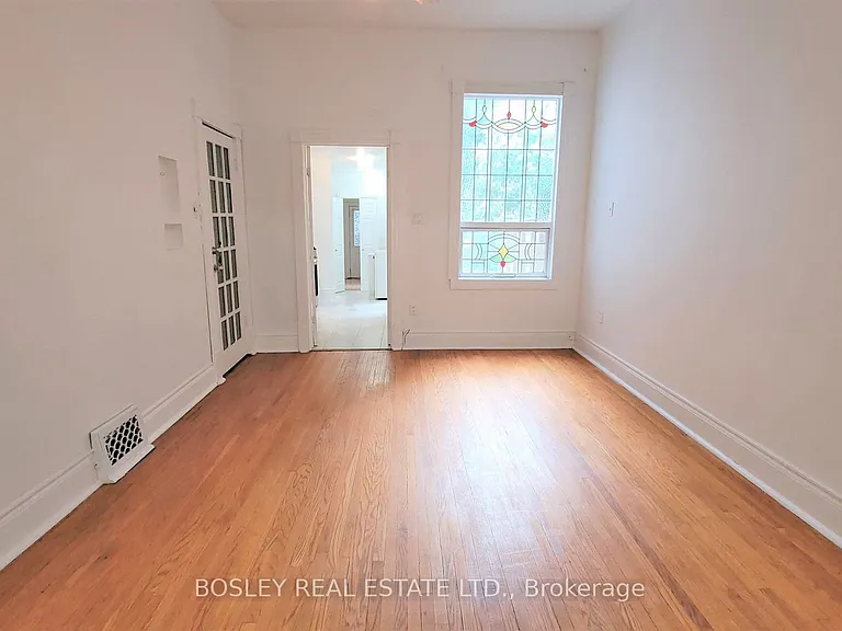 31 Sword St #MAIN — Photo 4