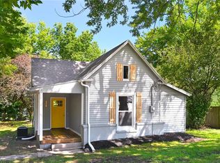 516 E Brasfield St, Smithville, MO 64089