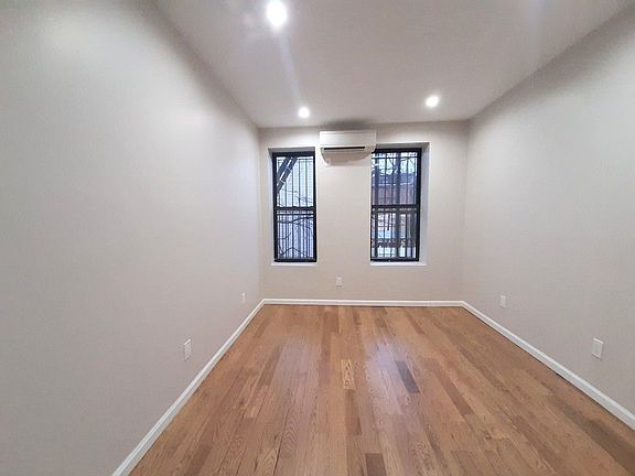 5th image of 1833 Park Pl #3B