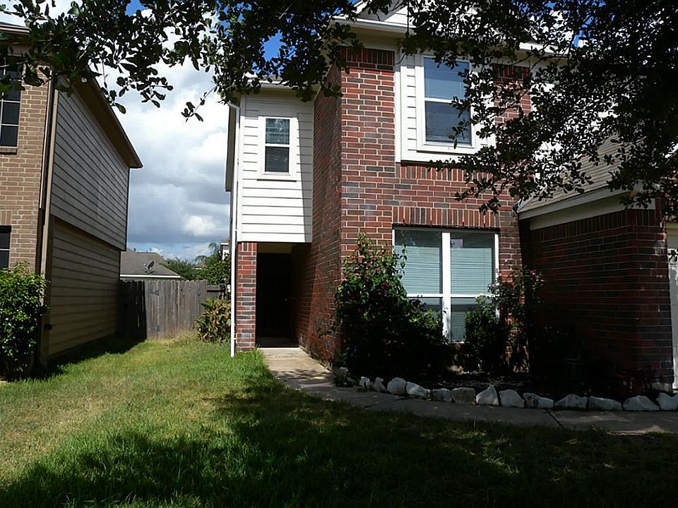 1st image of 3115 Barkers Crossing Ave
