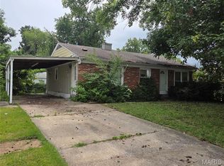21 Derby Ln, Saint Peters, MO 63376
