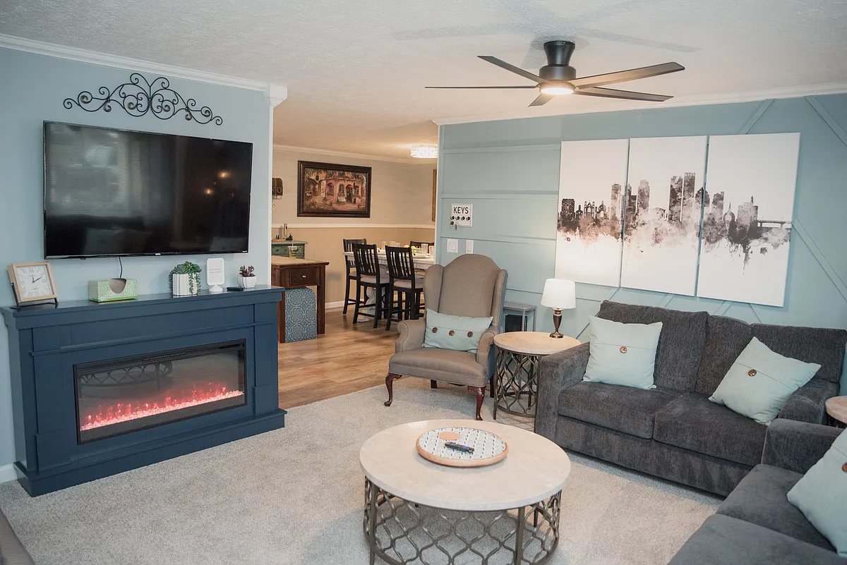 A bright and airy welcome! Our open-concept layout ensures plenty of space for everyone to gather. - 7811 Sebring Dr