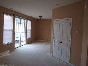 living room/dining room