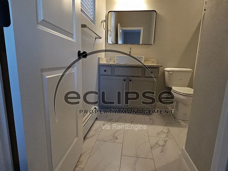 511 Washington Ave — Photo 4