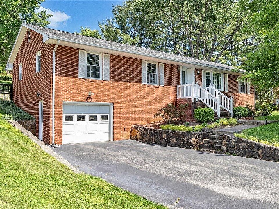1st image of 6737 Stonington Rd
