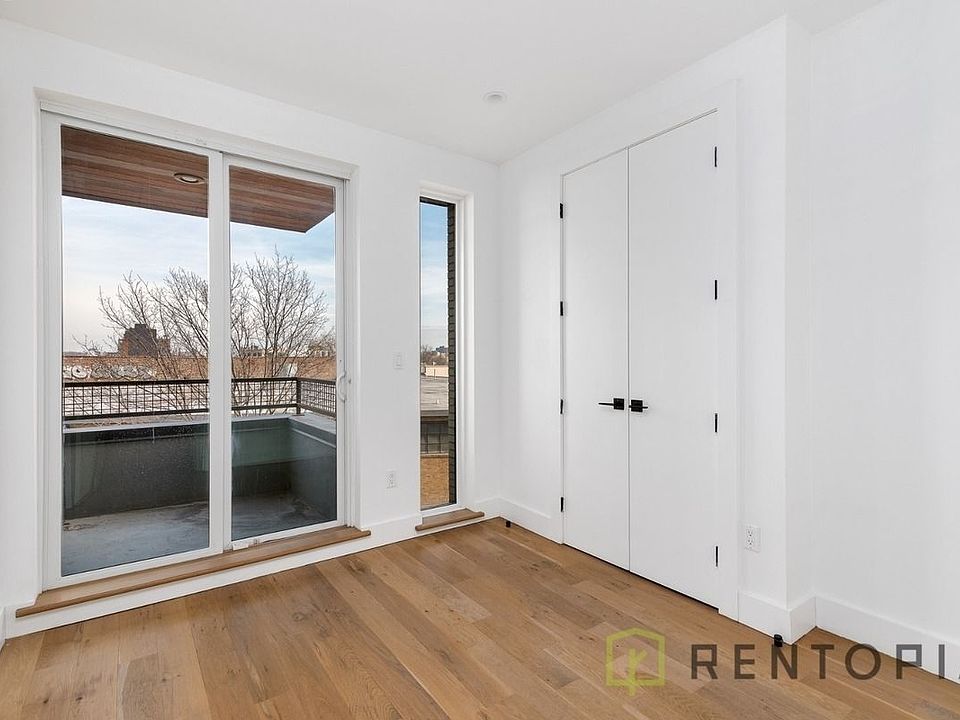 1st image of 246 Johnson Ave #4U