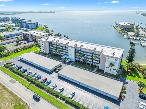 3873 S Banana River Blvd APT 202, Cocoa Beach, FL 32931