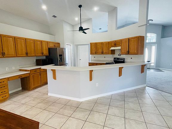 2nd image of 2218 Jessica Ln