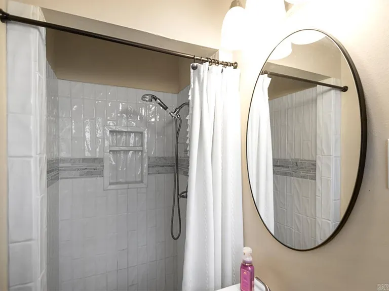 4704 N Cypress St — Photo 12