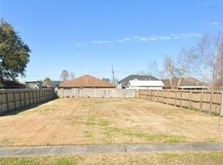 3400 Charles Ct, Chalmette, LA 70043