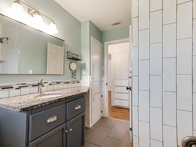 354 Brettonwood Dr #1 — Photo 23