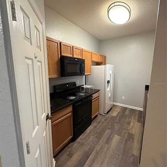 6100 Stevenson Dr #207 — Photo 4