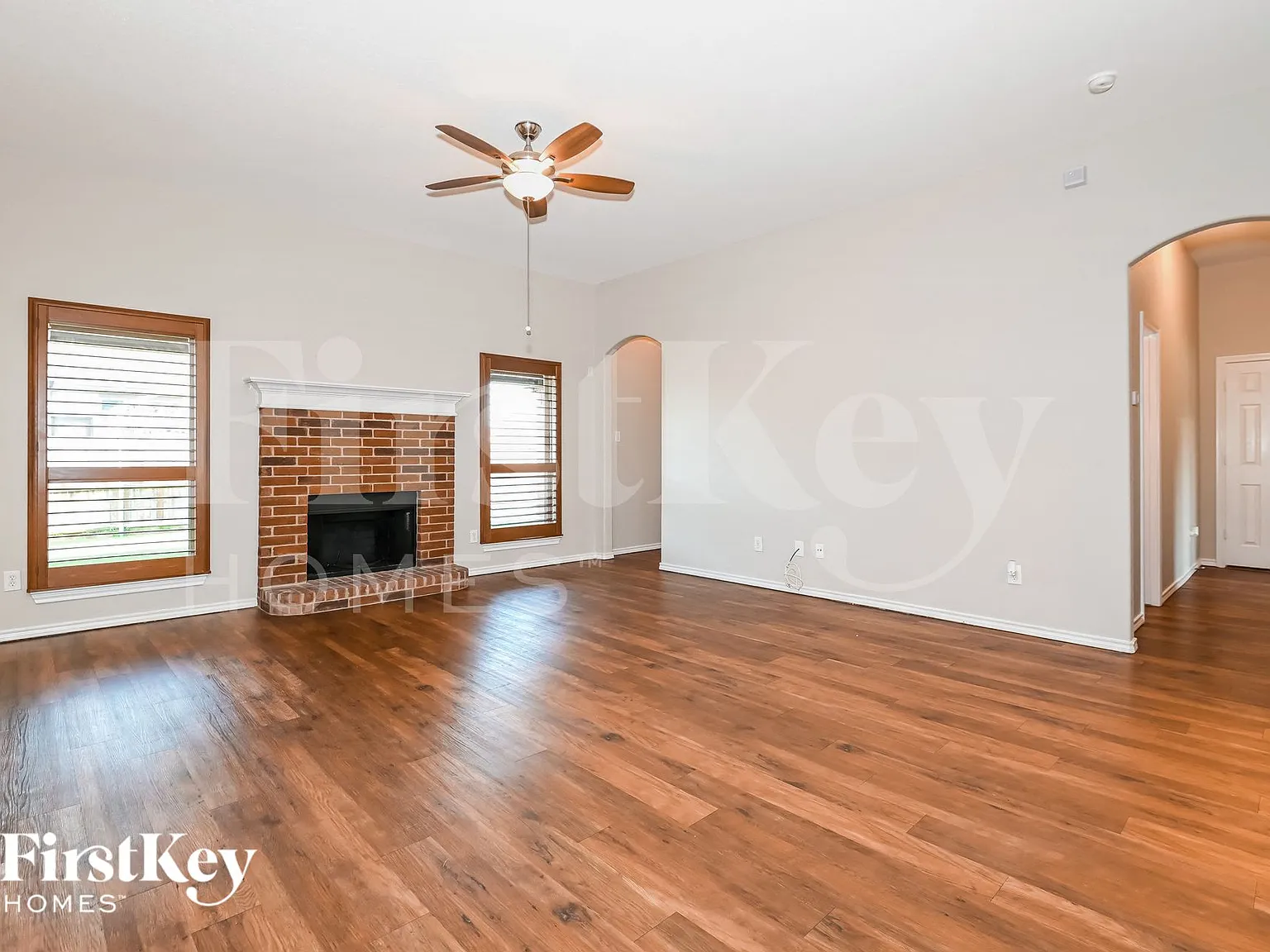 3 bed, 2.0 bath, 2037 sqft, $2,380 — Photo 3